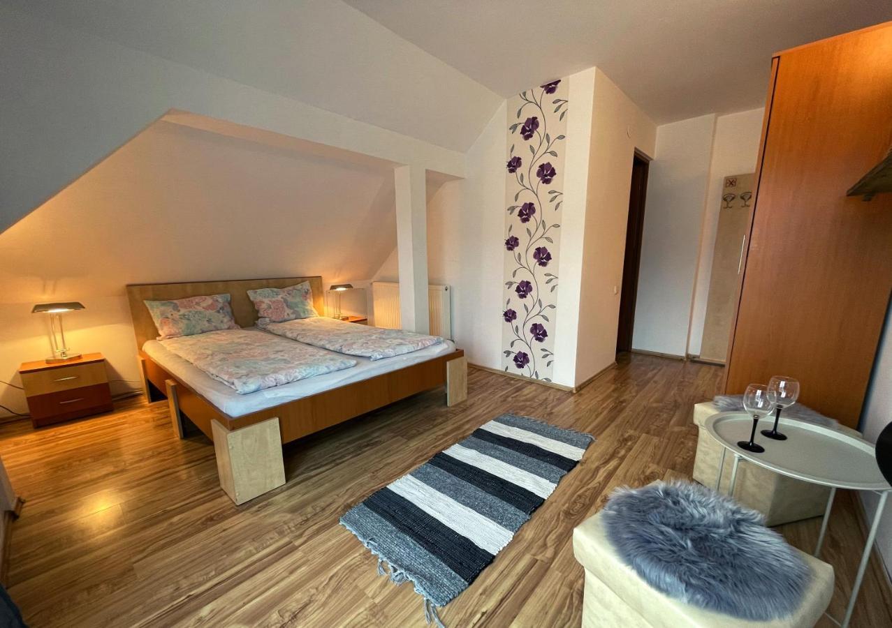 Julia Guest house